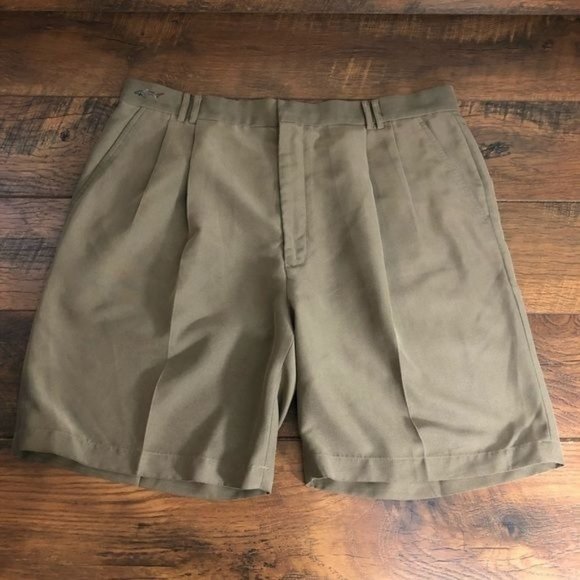 Greg Norman Other - Greg Norman Pleated Shorts‎ - Size 38